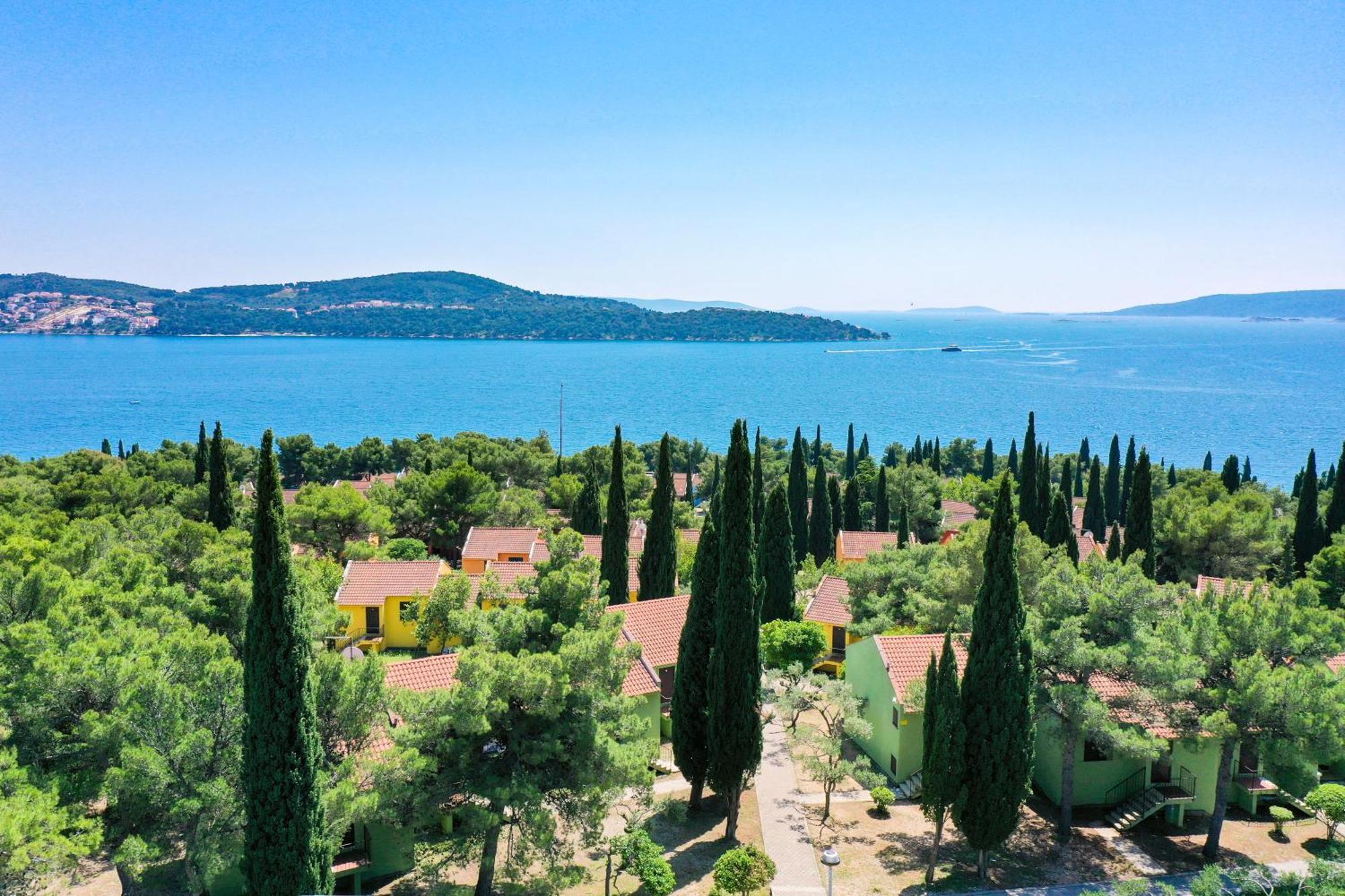 Apartments Medena Trogir Extérieur photo