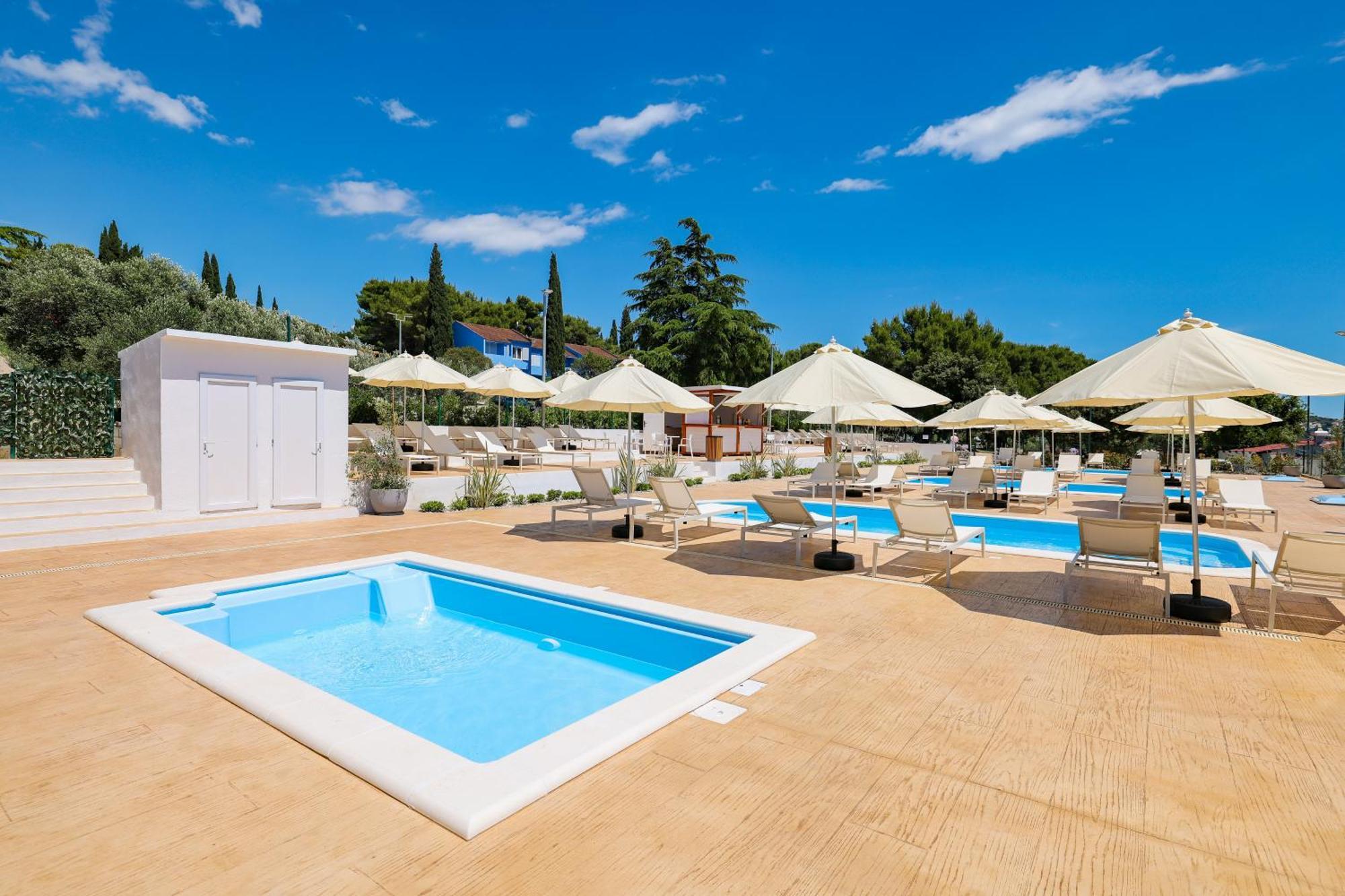Apartments Medena Trogir Extérieur photo