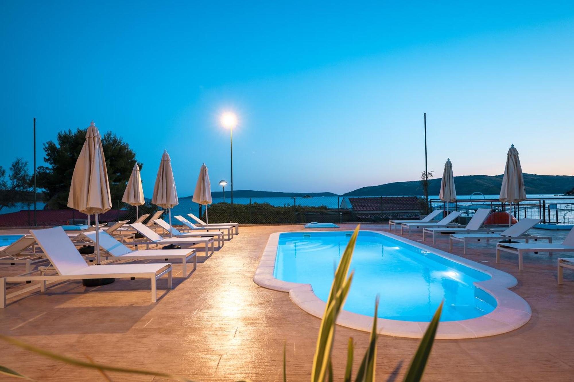 Apartments Medena Trogir Extérieur photo